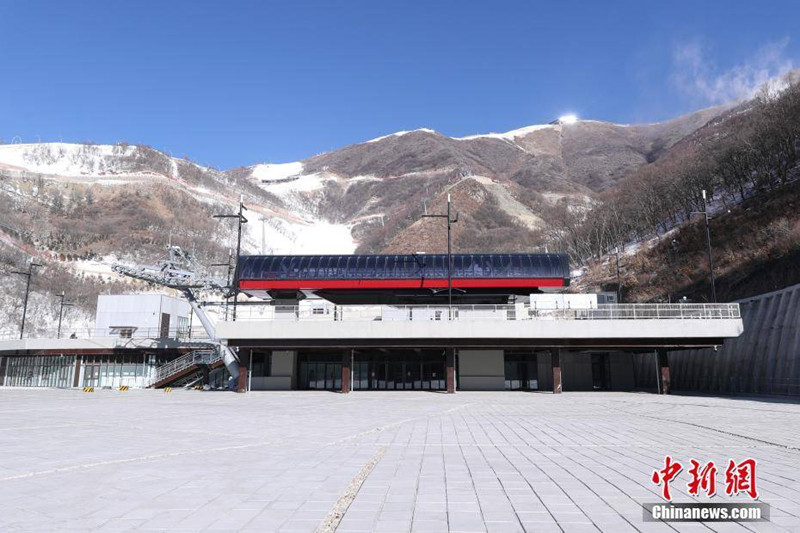 В Национальном центре горнолыжного спорта Китая прошли первые тестовые соревнования 