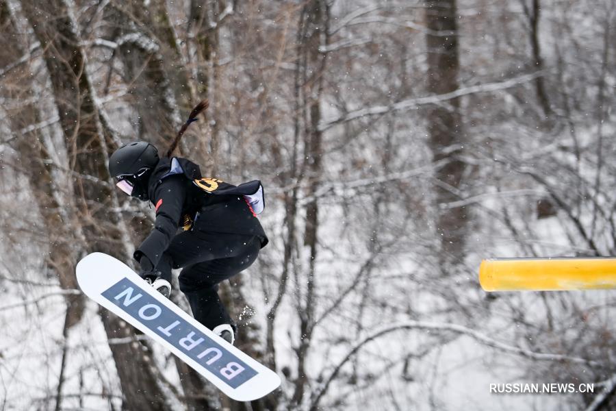 Сноуборд -- В горах Чанбайшань открылся Чемпионат Китая по сноуборду в дисциплинах биг-эйр и слоупстайл