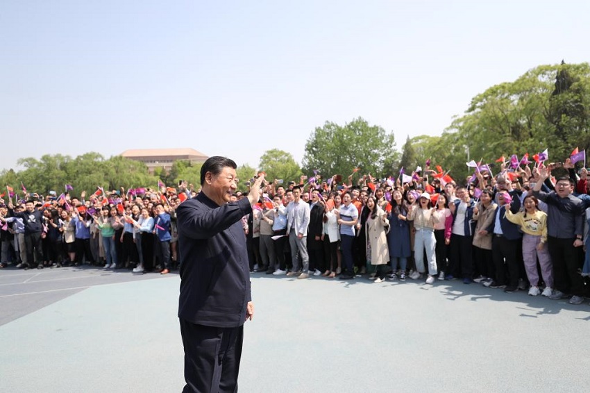 Си Цзиньпин посетил с инспекцией университет "Цинхуа"