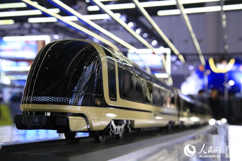 Первая в мире встроенная магнитная транспортная система, обеспечивающая движение поездов со скоростью 160 км/ч, появилась в Чэнду