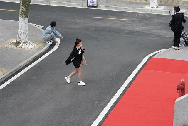 Первая в Китае дорога из переработанных пластиковых отходов построена в Шанхае
