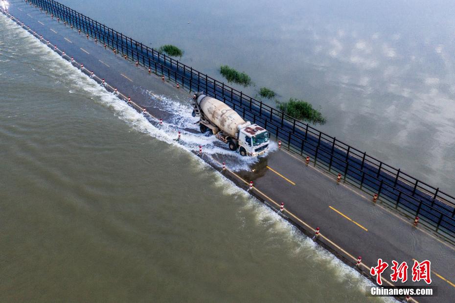 В Цзянси снова появилось "водное шоссе"