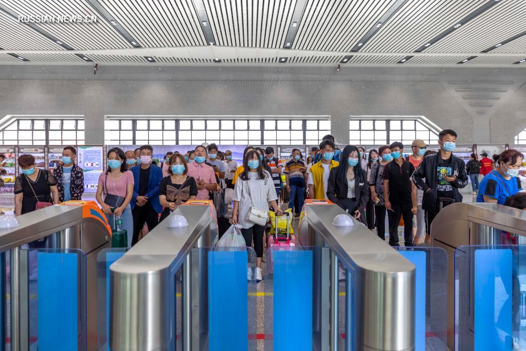 В Китае стартовал особый режим пассажироперевозок на ж/д транспорте в связи с наступлением летних каникул