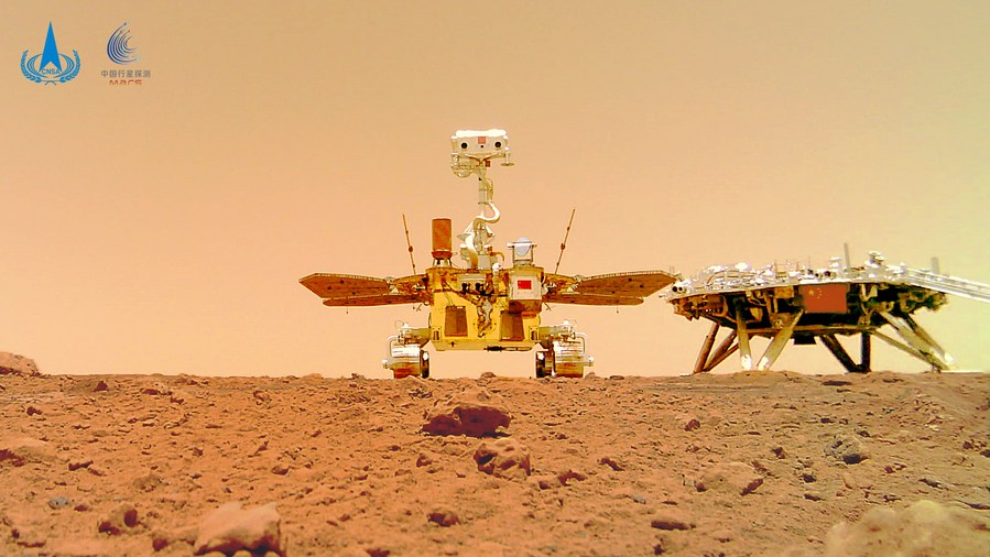 Китайский марсоход "Чжужун" проехал более 509 метров по поверхности Красной планеты