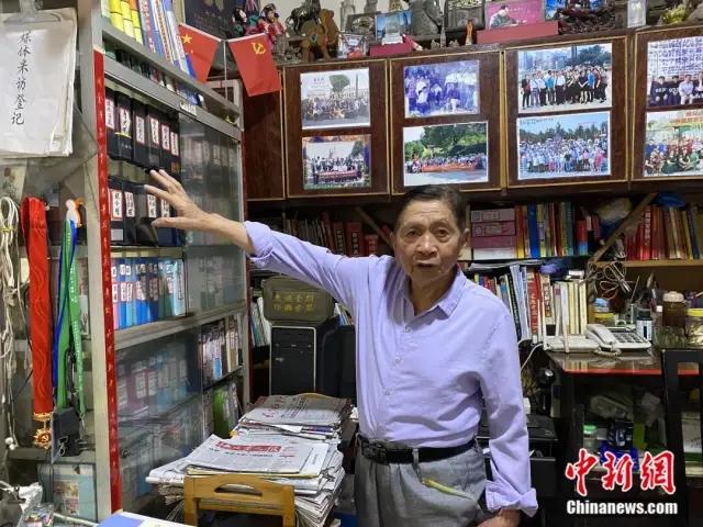 Возраст путешествиям не помеха: китайский пенсионер объездил 27 стран пяти континентов