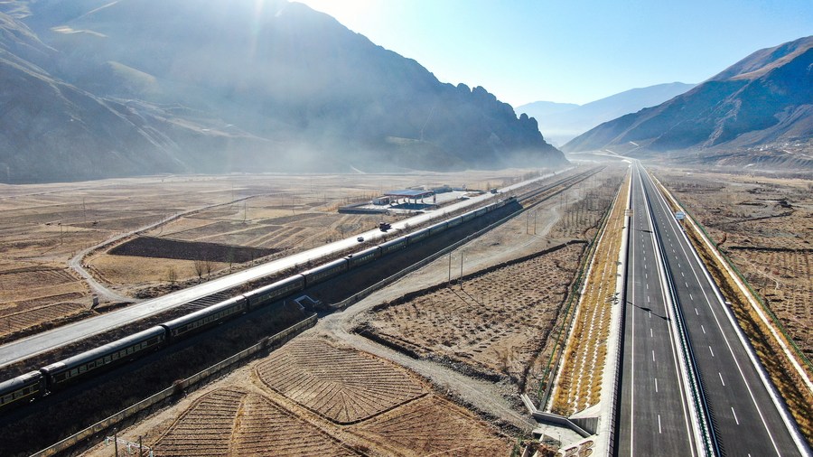 Самая высотная в мире скоростная автомагистраль была введена в эксплуатацию