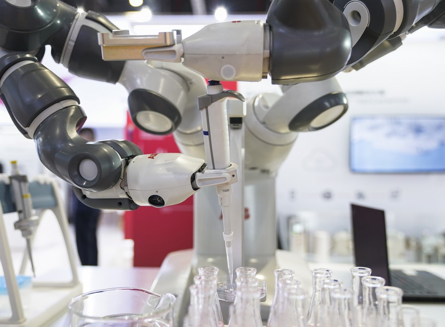 Компания ABB скоро реализует в г. Шанхай проект по "производству роботов с помощью роботов"