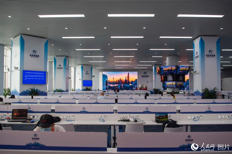 В Шанхае открылся пресс-центр 4-го CIIE