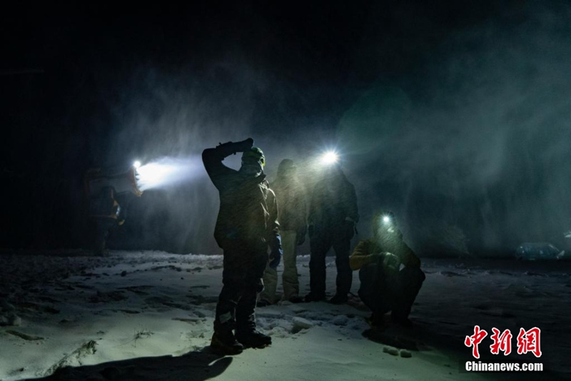 В Национальном центре горнолыжного спорта Китая начались работы по изготовлению снега