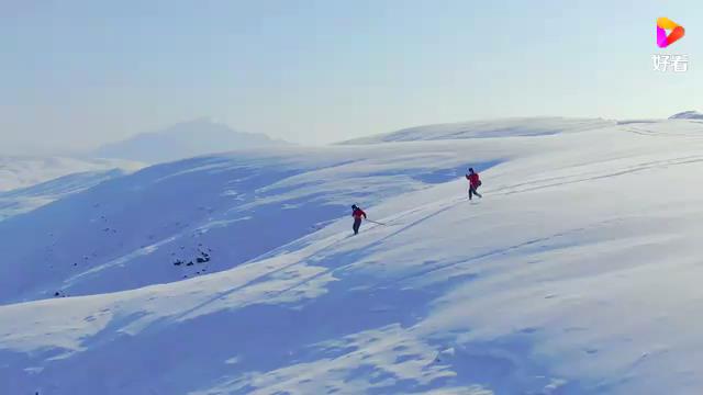 Электромонтер Бату на лыжах