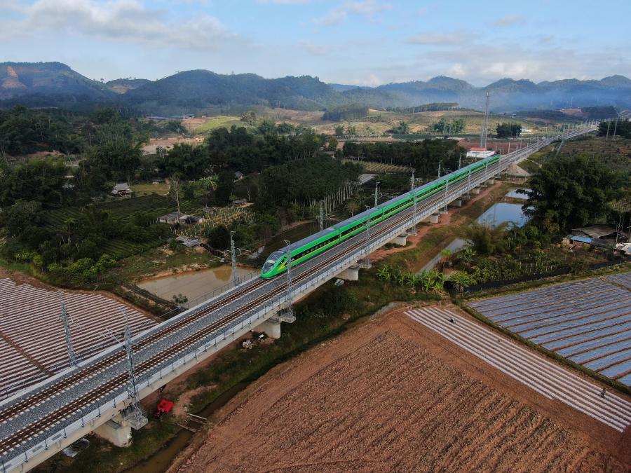 Спустя месяц после запуска железная дорога Китай-Лаос работает без перебоев