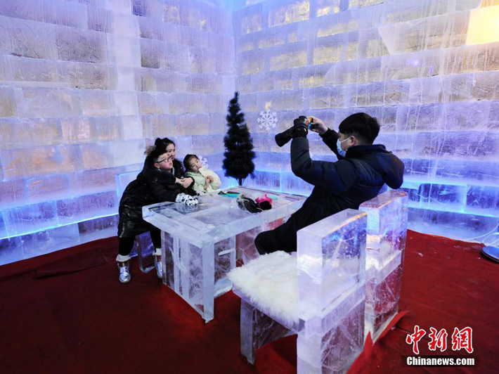 Ледяная кофейня в Чанчуне