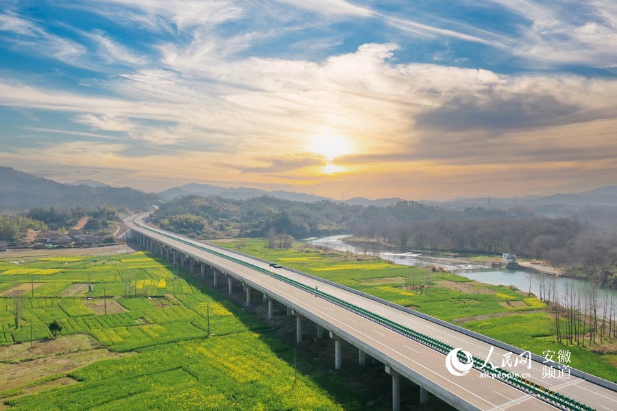 Строительство самой красивой автомагистрали в провинции Аньхой будет завершено в июне