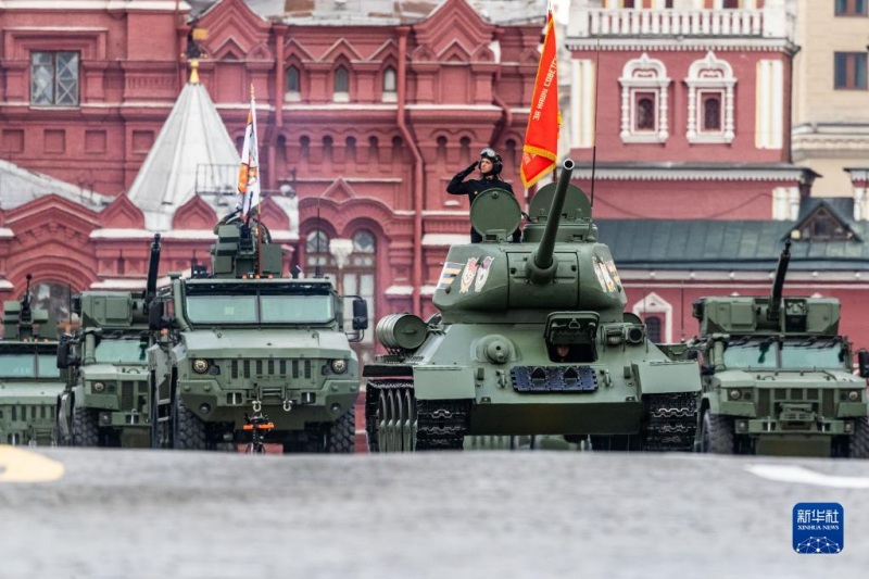 Парад Победы завершился на Красной площади в Москве