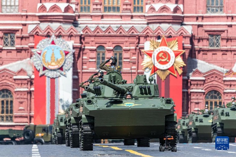 Парад Победы завершился на Красной площади в Москве