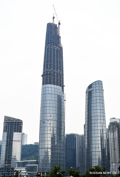 В Чунцине завершилось строительство главной конструкции нового небоскреба