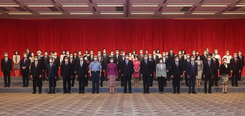 Си Цзиньпин провел встречу с главой администрации САР Сянган Линь-Чжэн Юээ