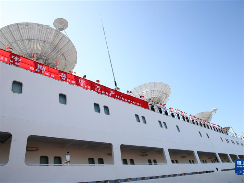 Китайское судно космического слежения "Юаньван-5" пришвартовалось в порту Хамбантота на Шри-Ланке