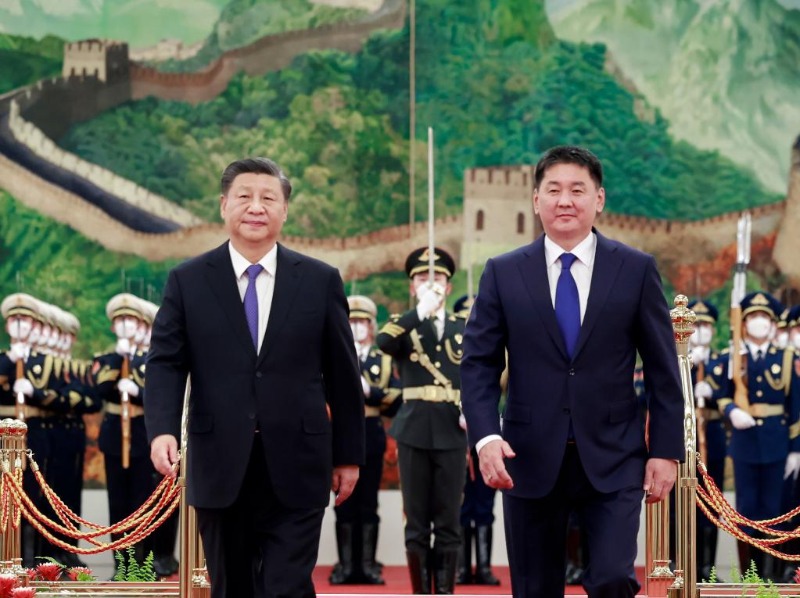Си Цзиньпин провел переговоры с президентом Монголии У. Хурэлсухом