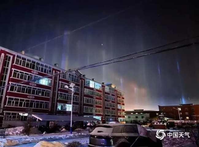 Редкие «световые столбы» во Внутренней Монголии Китая