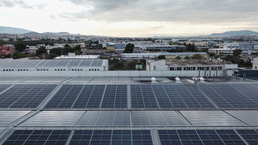Греческие компании и домохозяйства обращаются к фотоэлектрической энергии для борьбы с энергокризисом
