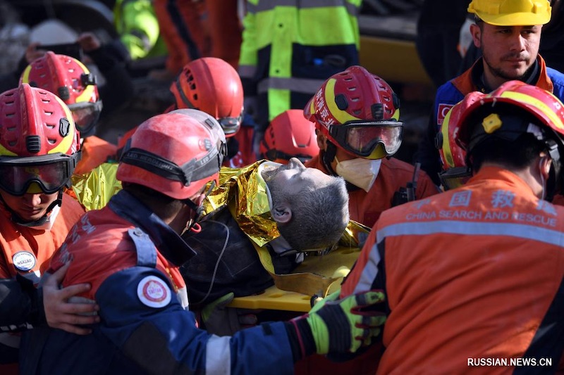 Китайские спасатели спасли еще одного выжившего в турецком городе Антакья