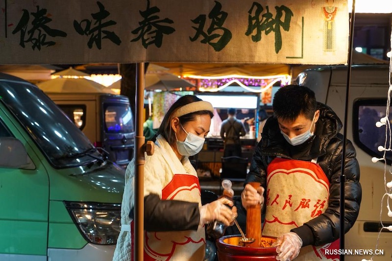 "Ночная экономика" вдыхает жизнь в город Чэнду на юго-западе Китая