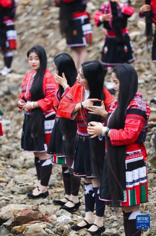 В Гуанси прошел Фестиваль длинных волос