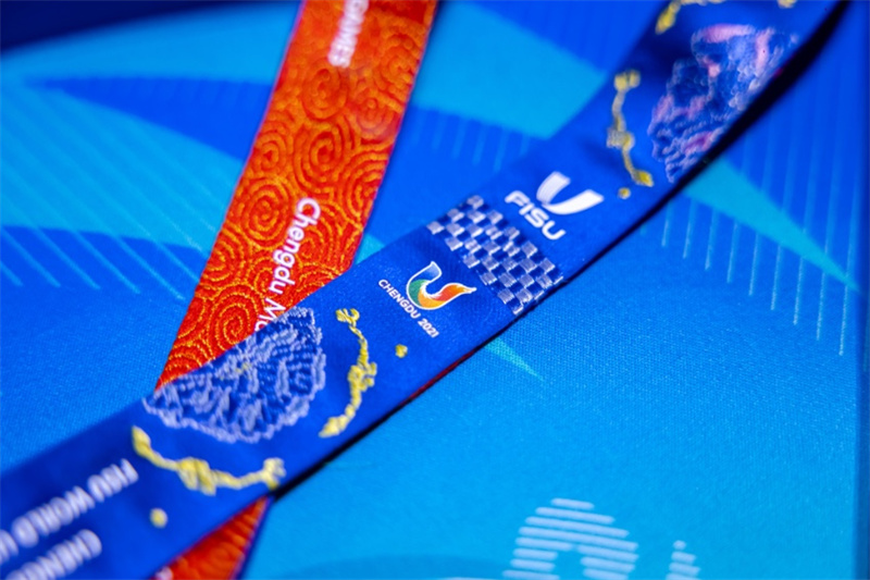 Изящество медальных лент Всемирной летней Универсиады в Чэнду из сычуаньской парчи