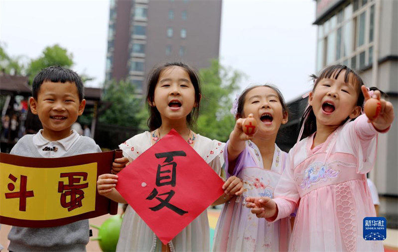 В Китае встречают первый летний сезон «лися»