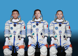 Объявлены члены экипажа пилотируемого космического корабля "Шэньчжоу-16"