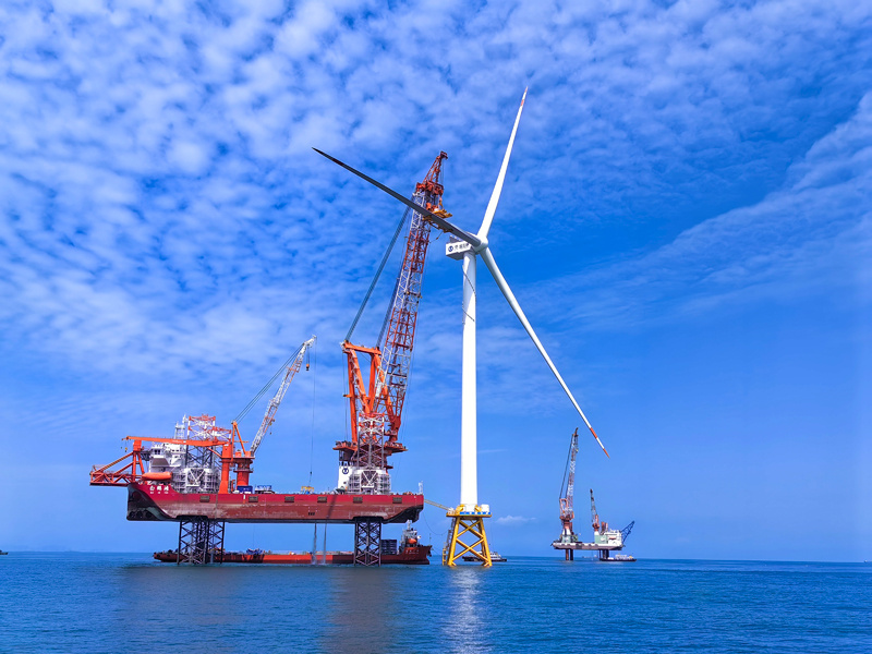 В Китае завершилась сборка крупнейшей в мире морской ветроэлектрической установки
