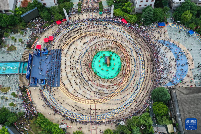 Юго-Западный Китай празднует праздник «Шестое июня»