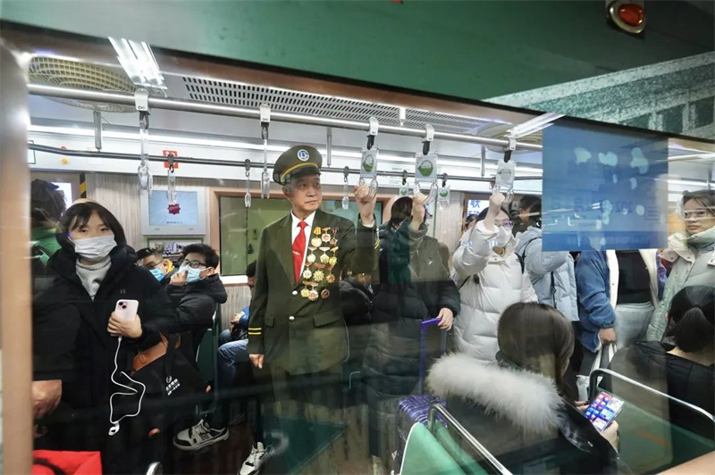 В пекинском метро вновь запустили «Поезда времени»