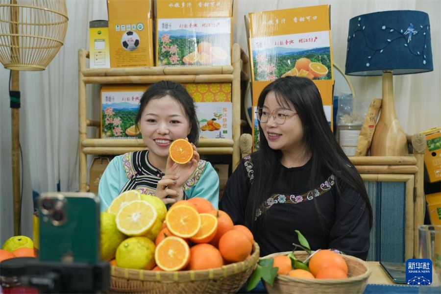 Онлайн-трансляция электронной коммерции способствует возрождению сельского района провинции Гуйчжоу