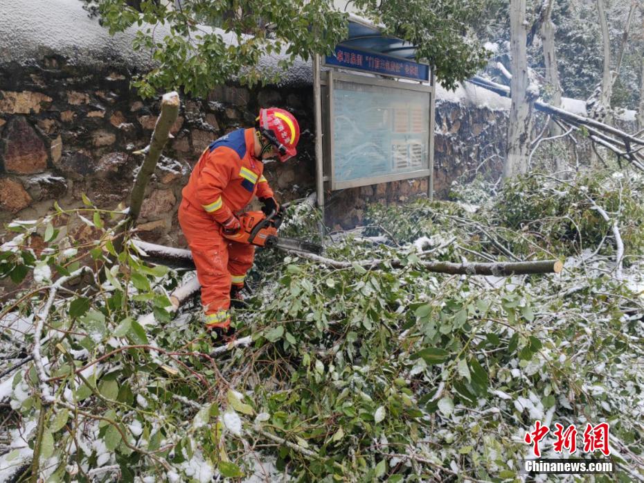 На юге Китая прошли ледяные дожди