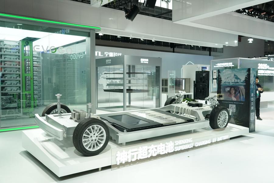 Производство литий-ионных аккумуляторов в Китае выросло на 15 проц. в январе-феврале 2024 г.