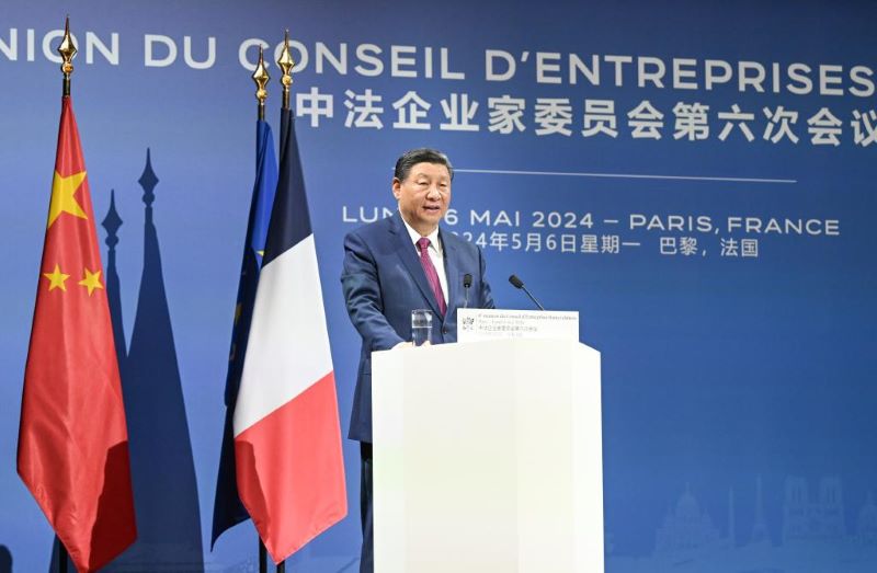 Си Цзиньпин вместе с Э. Макроном присутствовал на церемонии закрытия шестого заседания Китайско-французского комитета предпринимателей