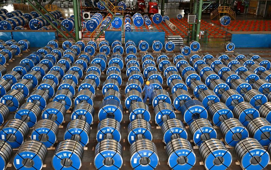22 июля 2023 года, склад компании Shougang Jingtang United Iron & Steel Co., Ltd. в городе Таншань /пров. Хэбэй, Северный Китай/. /Фото: Синьхуа/