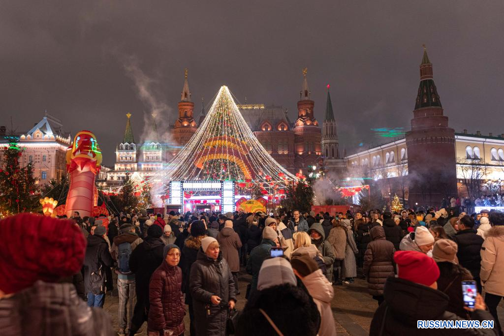 Храмовая ярмарка в честь праздника Весны открылась в Москве