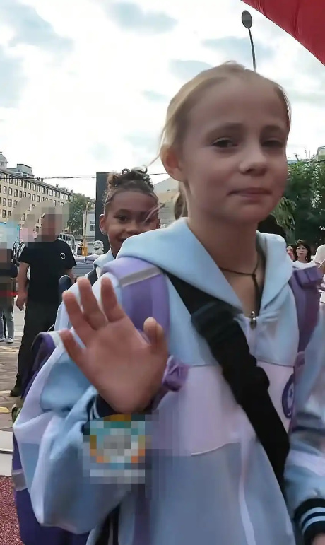 В новом семестре начальная школа в китайском г. Хэйхэ встретила учащихся из России