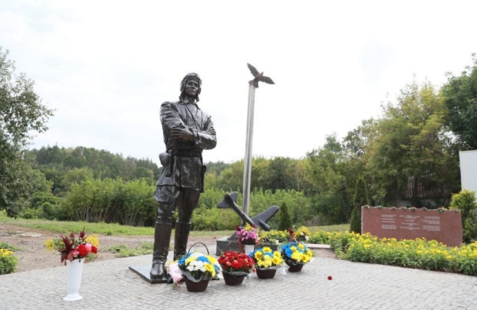 Общий герой. В Украине открыли памятник советскому летчику Г. Кулишенко, боровшемуся на стороне Китая с японскими захватчиками