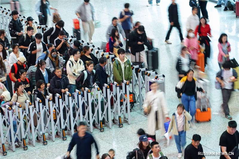 В Китае наблюдается пик обратного пассажиропотока в связи с завершением праздничных каникул