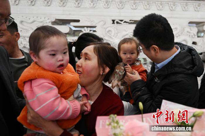 В Пекин для прохождения бесплатного лечения прибыли дети с врожденными заболеваниями сердца из Монголии