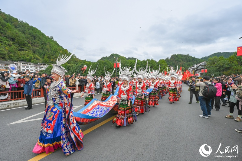 Жители уезда Лэйшань провинции Гуйчжоу отмечают Новый год народа мяо