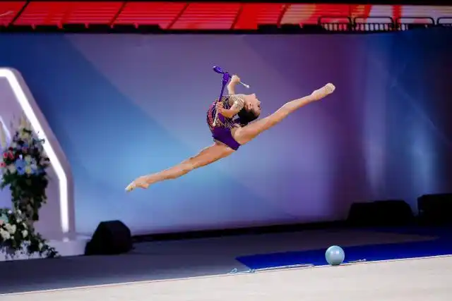 Международный Кубок «Небесная грация» стартовал в пекинском парке Шоуган