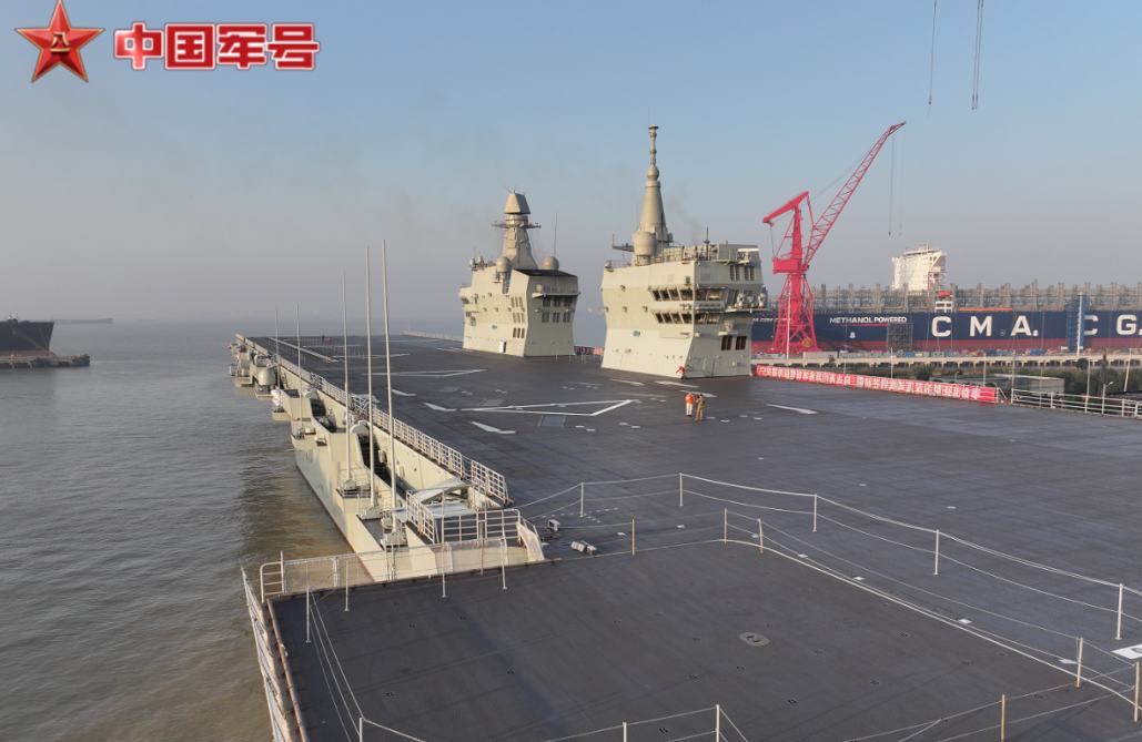 Китайский универсальный десантный корабль «Сычуань» вышел на первые ходовые испытания