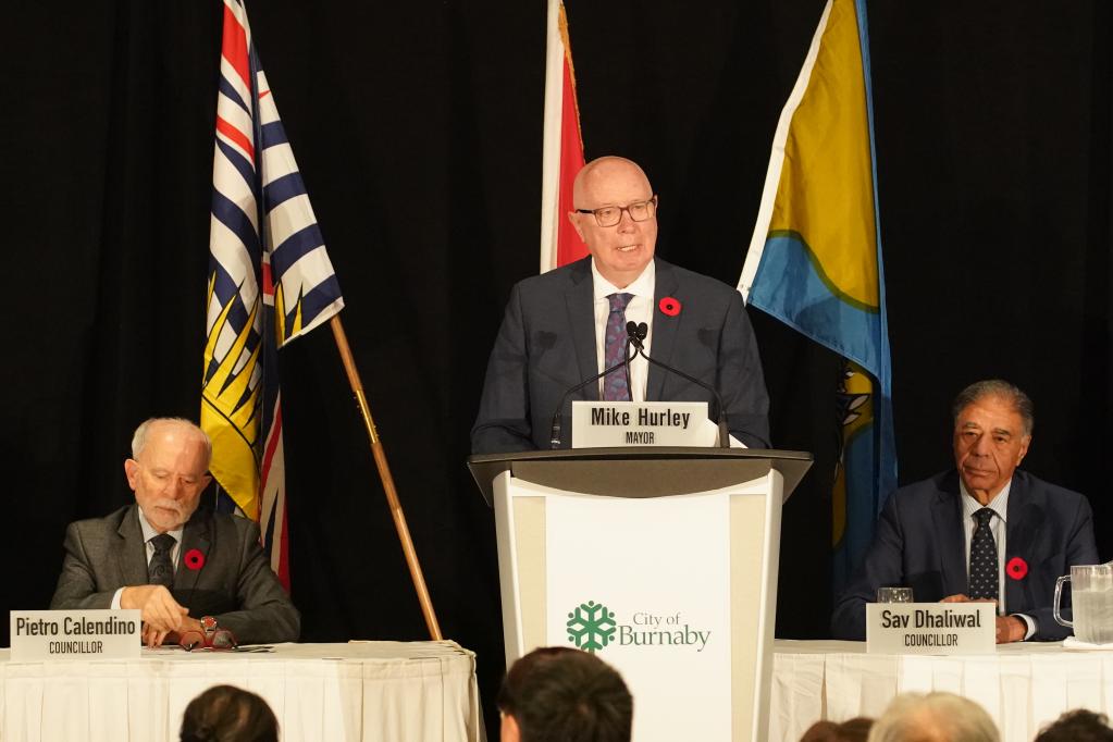 Город Бернаби в Канаде принес извинения канадцам китайского происхождения за "историческую дискриминацию"