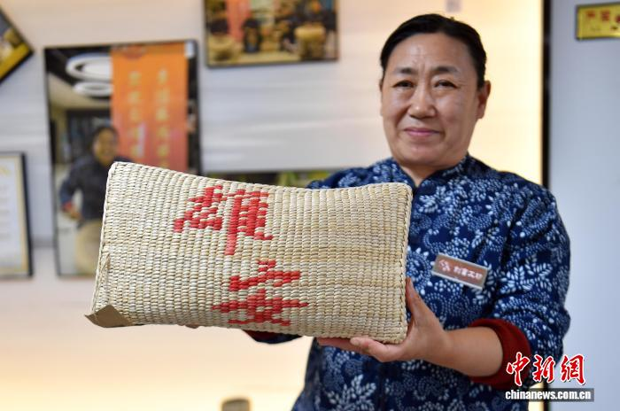 Изделия из рогоза стали новым источником занятости в деревне на берегу озера Байяндянь