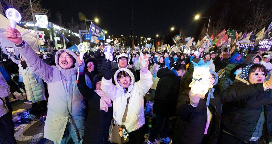 Республика Корея назначит 3 декабря Днем народного суверенитета